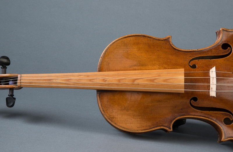 Fichte: Holz für Geigenbau. Spruce: Wood for Violin Marking